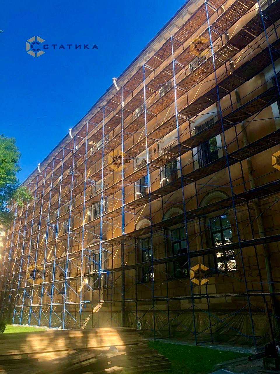 Как на самом деле нужно выбирать строительные леса для аренды, фото